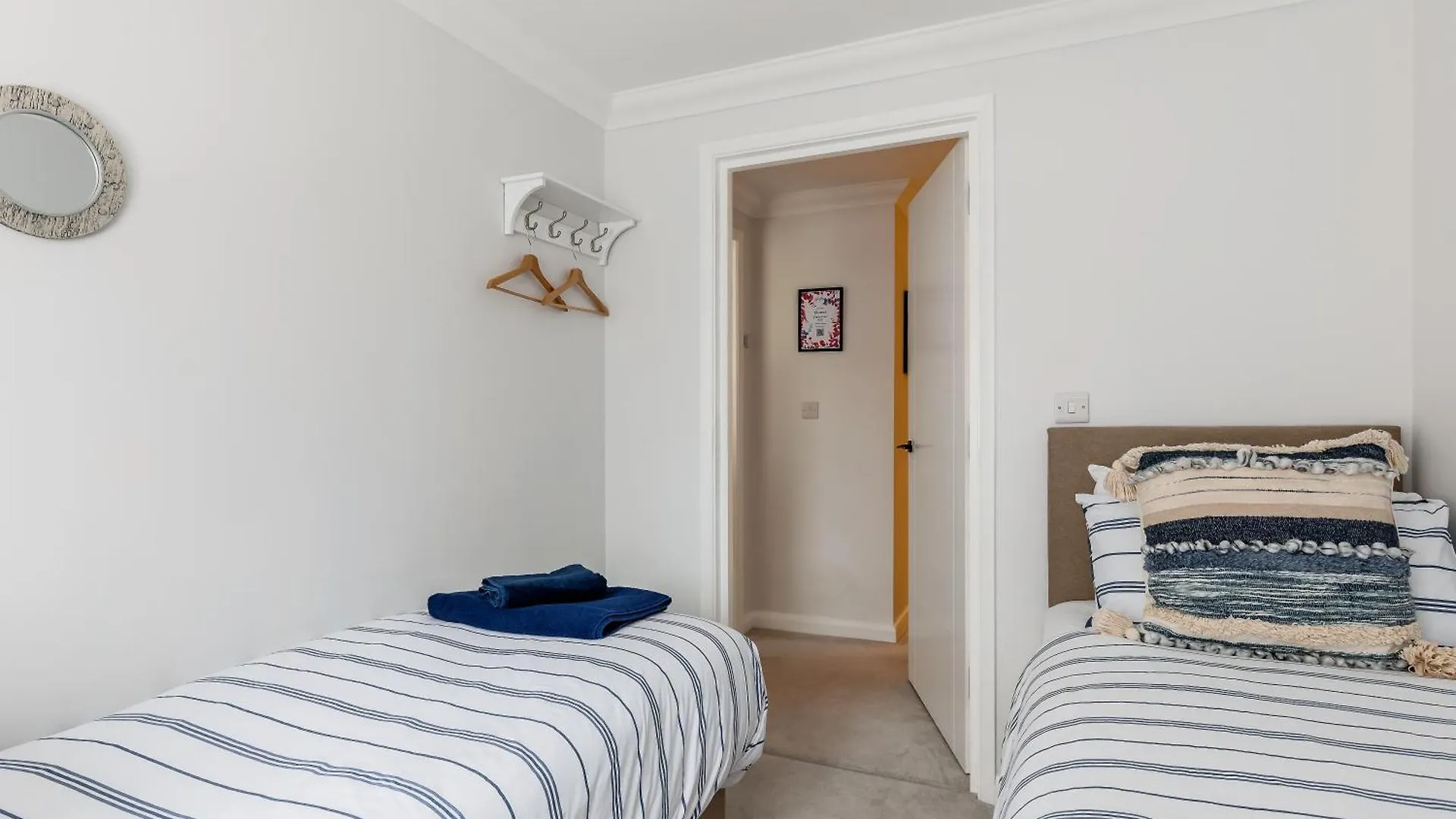 アパート Modern, Comfy Town Centre Gem, Near Beach, Parking ボーンマス