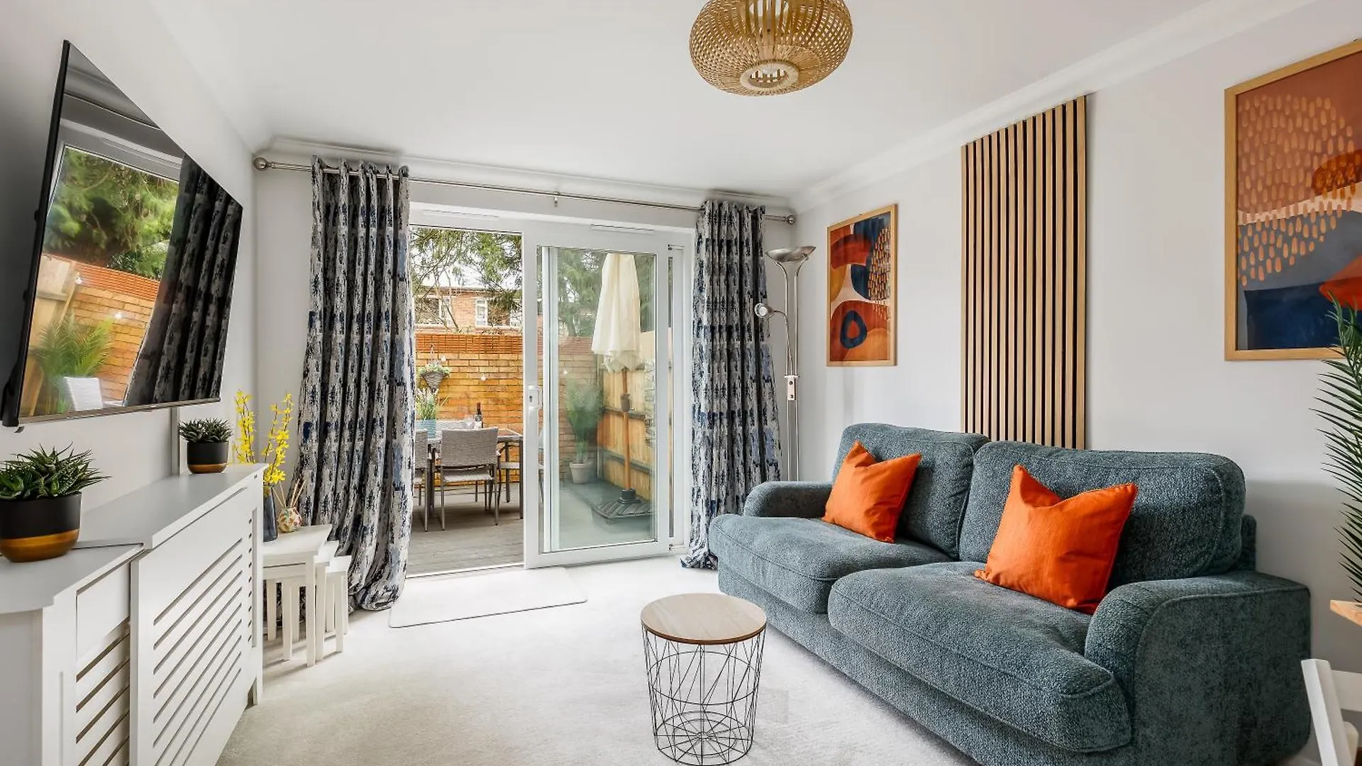 Modern, Comfy Town Centre Gem, Near Beach, Parking Bournemouth