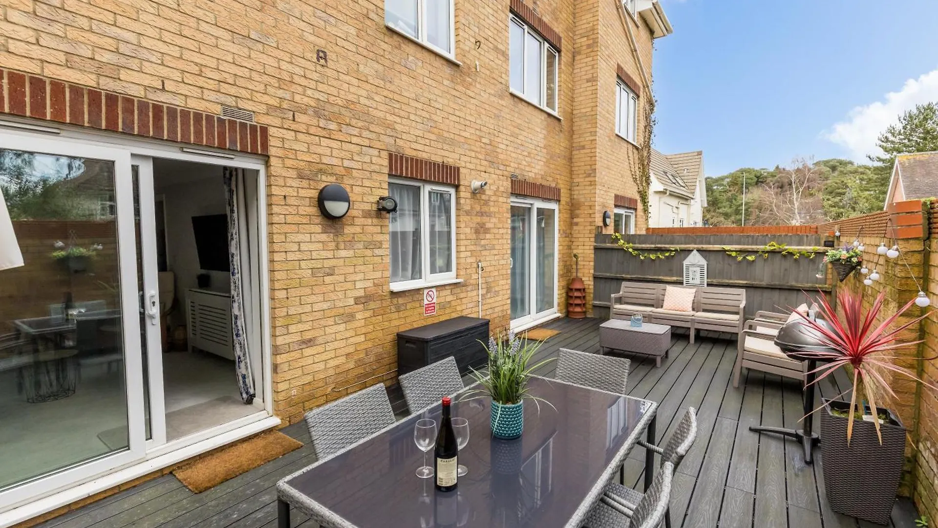 Modern, Comfy Town Centre Gem, Near Beach, Parking Bournemouth United Kingdom